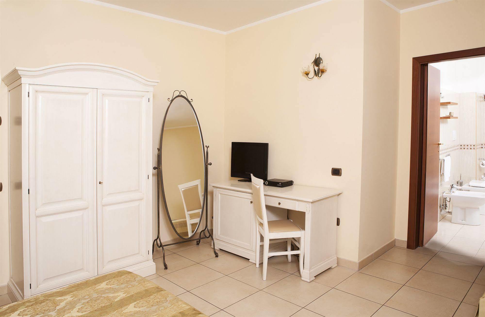 Hotel Villa Fiorita Giulianova Exterior photo